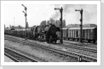 52 8171 hat mit dem Nahgüterzug aus Salzwedel den Bahnhof Wittenberge erreicht Aug 84