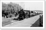 Auf der Fahrt von Salzwedel nach Stendal kam mir 52 8171 mit dem Nahgüterzug aus Stendal in Fleetmark entgegen Juli 84