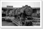52 8053 auf der Drehscheibe im Bw Angermünde Okt 84 52 8053 auf der Drehscheibe im Bw Angermünde Okt 84