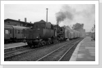Im Juli 84 bin ich mit 52 8137 und P 19236 nach Neustadt/Dosse mitgefahren. Hier Standbild in Brandenburg Hbf Im Juli 84 bin ich mit 52 8137 und P 19236 nach Neustadt/Dosse mitgefahren. Hier Standbild in Brandenburg Hbf