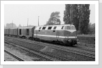 118 039 mit Gz in Werder/Havel aus dem Zug raus fotografiert. Juli 84 118 039 mit Gz in Werder/Havel aus dem Zug raus fotografiert. Juli 84