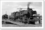 52 8171 hatte einen kleinen Schaden, der gleich im Bw Altstadt behoben wurde, hier rückt die Lok gerade ein Juli 87 52 8171 hatte einen kleinen Schaden, der gleich im Bw Altstadt behoben wurde, hier rückt die Lok gerade ein Juli 87