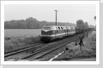 118 715 und 118 037 bespannten hier einen Gz von Seddin nach Magdeburg, aufgenommen vom Abzw Gollwitz Juli 87