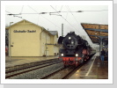 Der gleiche Zug mit 41 1144 in Göschwitz Dezember 2003