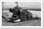 52 8119 hat den Messesonderzug in Engelsdorf vorgeheizt und bringt ihn zum Hauptbahnhof Leipzig März 86 52 8119 hat den Messesonderzug in Engelsdorf vorgeheizt und bringt ihn zum Hauptbahnhof Leipzig März 86