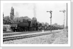 Ein Blick mit Drehung um 180 Grad zeigte gleich nach 52 8119 den nächsten Dampfzug mit 52 5660 nach Großsteinberg. Beucha Juli 86 Ein Blick mit Drehung um 180 Grad zeigte gleich nach 52 8119 den nächsten Dampfzug mit 52 5660 nach Großsteinberg. Beucha Juli 86