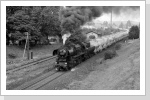 Und gleich der nächste Dampfzug 2 Stunden später, mit der anderen Altbau 52 5448 mit dem Gag 58326 bei Ausfahrt Großbothen Juli 86 Und gleich der nächste Dampfzug 2 Stunden später, mit der anderen Altbau 52 5448 mit dem Gag 58326 bei Ausfahrt Großbothen Juli 86