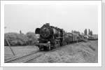 Ein Tag vorm Abschied kommt 52 8186 mit Umleiterzug in Eilenburg Ost von der Strecke aus Wurzen 27.5.1988 Ein Tag vorm Abschied kommt 52 8186 mit Umleiterzug in Eilenburg Ost von der Strecke aus Wurzen 27.5.1988