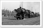 Hier verlässt 52 5660 mit Nahgüterzug nach Eilenburg den oberen Güterbahnhof Falkenberg Mai 85