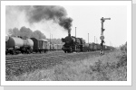 Der Mittagszug nach Eilenburg fuhr sehr pünktlich, hier wieder mit 52 5660 bei Ausfahrt im oberen Güterbahnhof