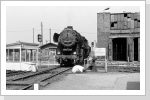52 8063 war die Planlok der Est Eilenburg, welche mit einem Nahgüterzug die Strecke nach Wurzen bediente. Hier auf der Drehscheibe im Heimat Bw Mai 85