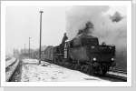 Ab Januar 1988 gab es Einsätze vorm Betonmischzug. 52 8044 steht hier im oberen Güterbahnhof Ab Januar 1988 gab es Einsätze vorm Betonmischzug. 52 8044 steht hier im oberen Güterbahnhof