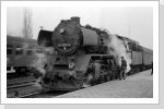 Im März 84 ist 50 3653 vorm Ascherslebener P-Zug in Halberstadt Im März 84 ist 50 3653 vorm Ascherslebener P-Zug in Halberstadt