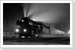 Am Abend wartet 50 3553 mit dem Arbeiterpendel in Nienhagen. Zeit für Nachtaufnahmen Dez 87 Am Abend wartet 50 3553 mit dem Arbeiterpendel in Nienhagen. Zeit für Nachtaufnahmen Dez 87
