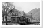 50 3553 mit P 19413 am Hausbahnsteig in Thale April 86 50 3553 mit P 19413 am Hausbahnsteig in Thale April 86