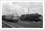 Als 50 3649 zum Bw umsetzt, donnert 118 512 vom Bw Oebisfelde durch den Rothenseeer Gbf Okt 84 Als 50 3649 zum Bw umsetzt, donnert 118 512 vom Bw Oebisfelde durch den Rothenseeer Gbf Okt 84