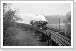 Im April 89 war 50 3576 mit Nahgüterzug in Kössern auf der Muldebrücke zu sehen Im April 89 war 50 3576 mit Nahgüterzug in Kössern auf der Muldebrücke zu sehen