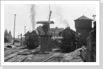 Im Bw Oschersleben warten 50 3700 und 50 3705 auf weitere Einsätze Juli 87