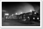 Abends fuhr ein Kurzpendel nach Nienhagen vom Bahnsteig 0 in Oschersleben ab, planmäßig Dampfbespannt. Hier 50 3556 mit diesem Zug Feb 88