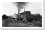50 3705 rangiert dann wieder mit ihrem N 61747 nach Magdeburg. Blumenberg Dez 87