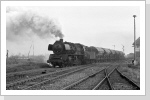 Gleich danach, 50 3556 fährt auch mit dem N 61744 nach Oschersleben in Blumenberg ab