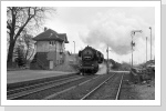 Am Nachmittag kommt 50 3556 dann mit dem N 61746 durch Langenweddingen gefahren Feb 88
