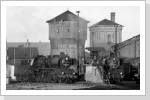 Im Abendlicht sonnten sich 50 3662 und 50 3606 im Bw Oschersleben Mai 88