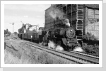 50 3606 verläßt Oschersleben nach Gunsleben mit dem GmP am Abend Juli 88
