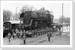 01 0533 wurde nach der Ölzeit als Kohlerückbau Lok weiterverwendet, hier geht sie in die Schokoladenfabrik Pößneck März 83