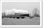 41 1180 mit P 6017 auf der Saalebrücke Göschwitz Januar 84