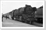 41 1103 hat im Februar 86 den P 3226 in Sangerhausen übernommen. 41 1103 hat im Februar 86 den P 3226 in Sangerhausen übernommen.