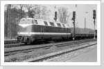 118 619 mit Güterzug durchfährt Falkenhagen April 84